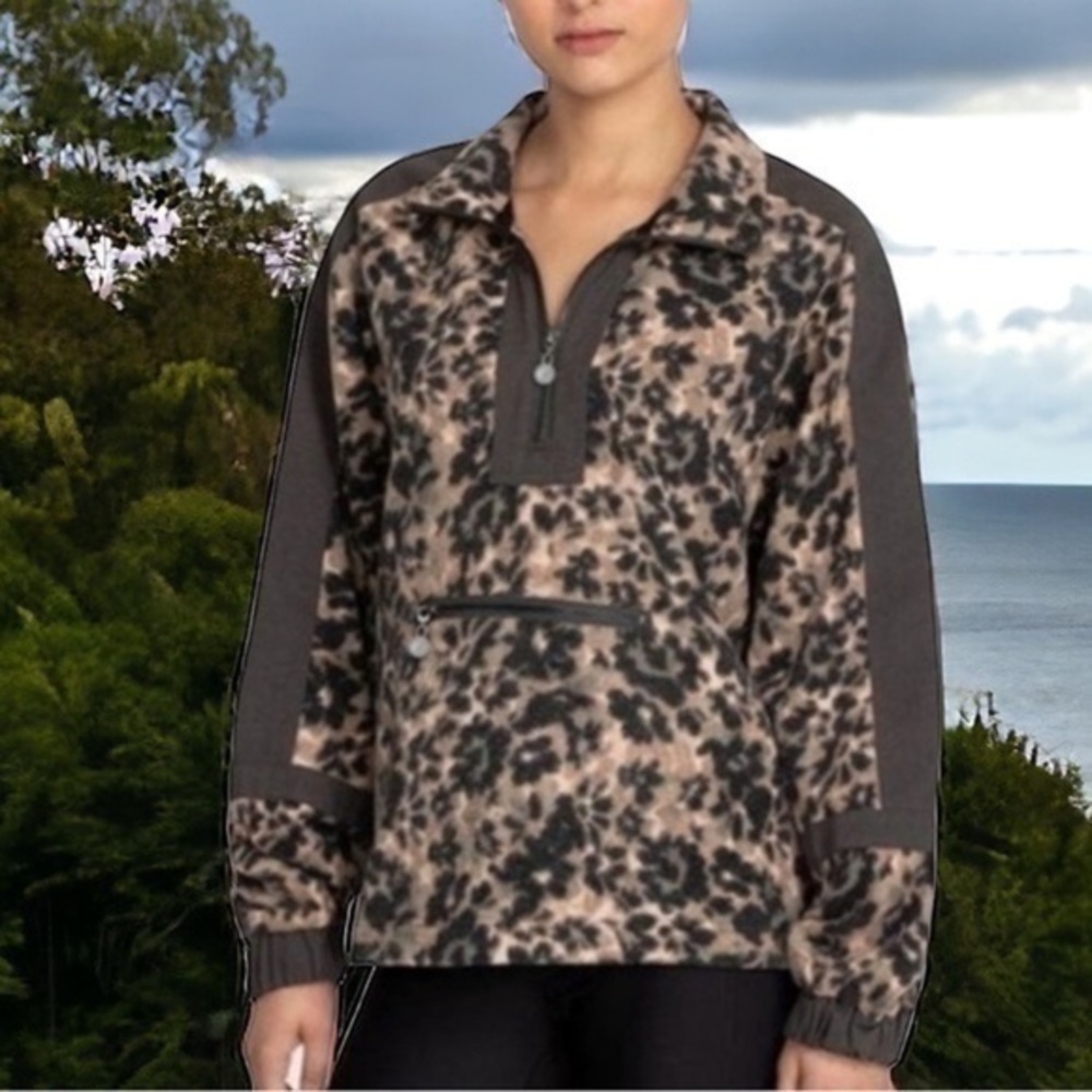 Johnny Was Calme Animal Print Jacket Women Size M Half Zip Soft Fleece NWT